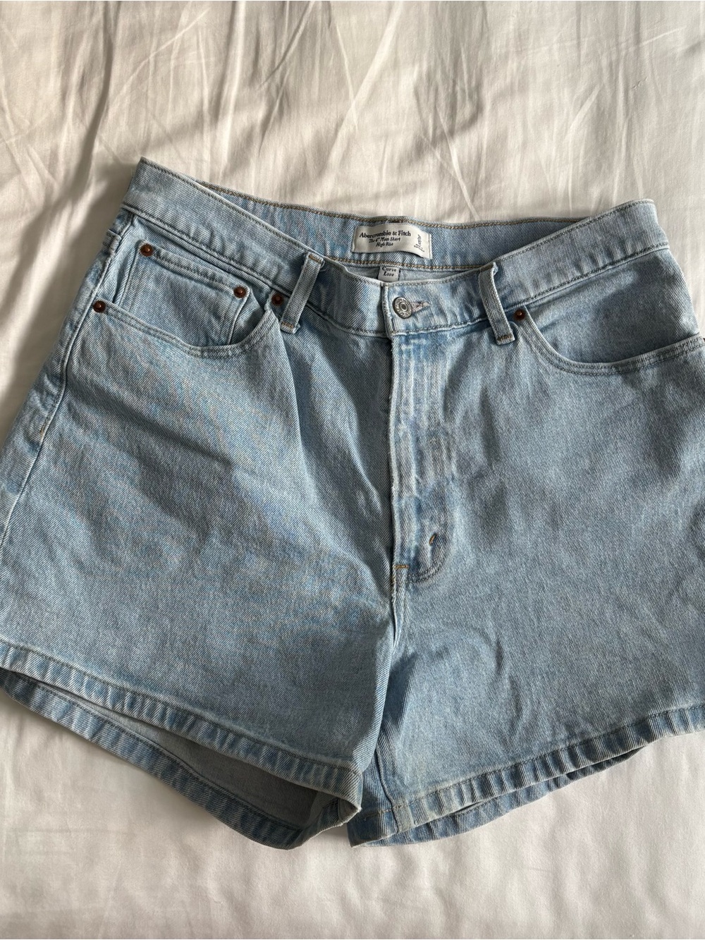 Abercrombie & Fitch The 4” Mom Short High Rise Curve Love 31/12